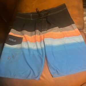 Never Worn Mens Board Shorts sz 34